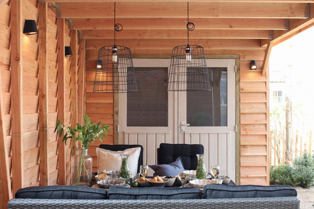 tuinhuis met overkapping