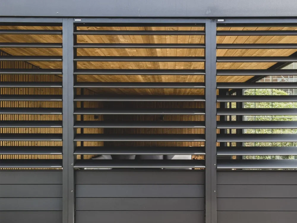 Alles over maatwerk 12 Aluminium shutters Fortis 1 e1703156349528